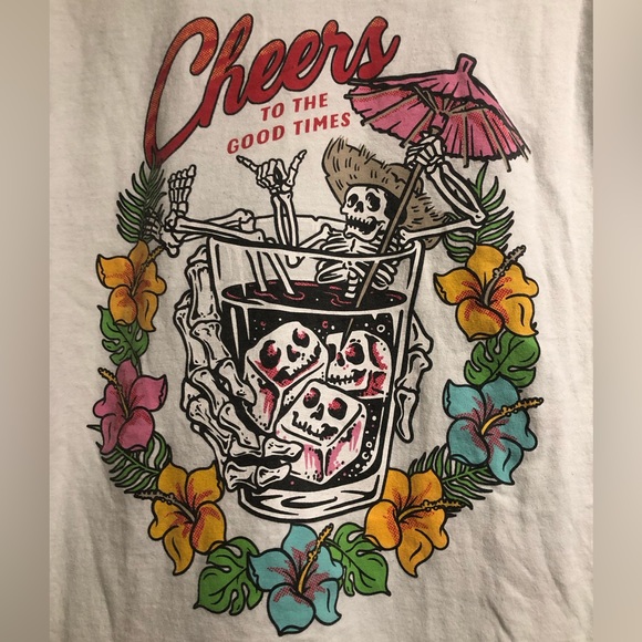Retrofit "Cheers to the Good Times" Medium Graphic tee - Picture 2 of 5